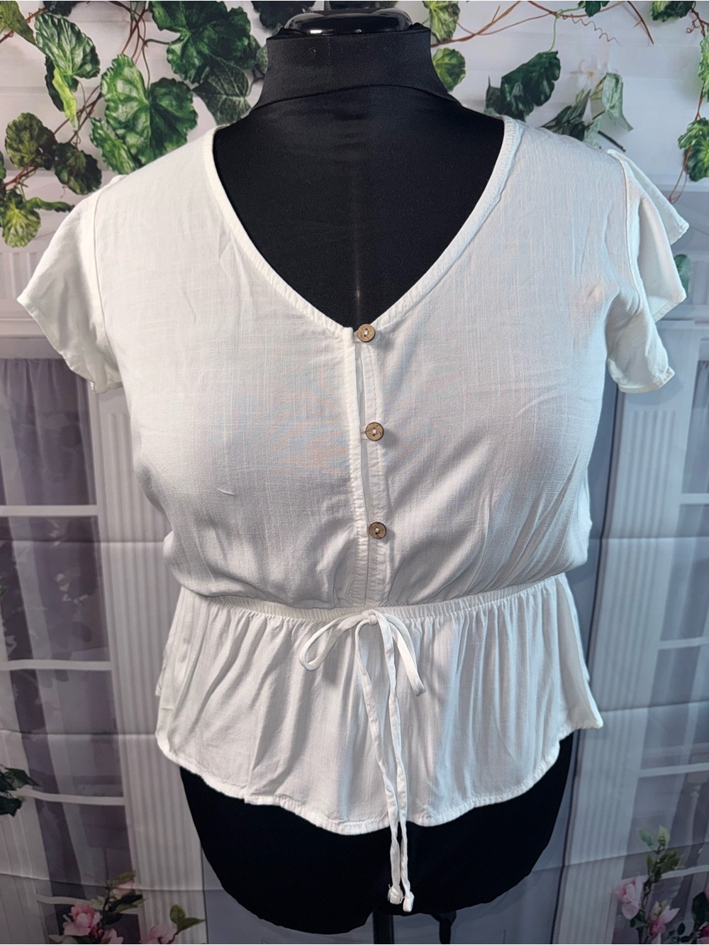 1070-One Clothing Women’s White V-Neck Tie-Waist Button Front Blouse